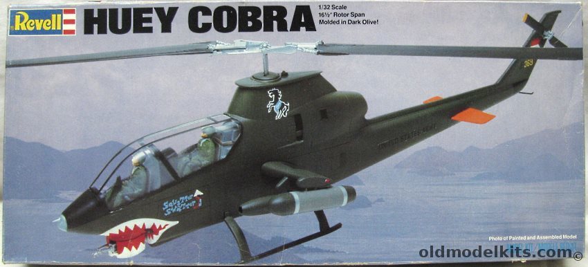 Revell 1/32 Huey Cobra AH-1, 4415 plastic model kit